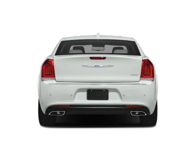 Used 2018 Bright White Clearcoat Chrysler Limited image 5