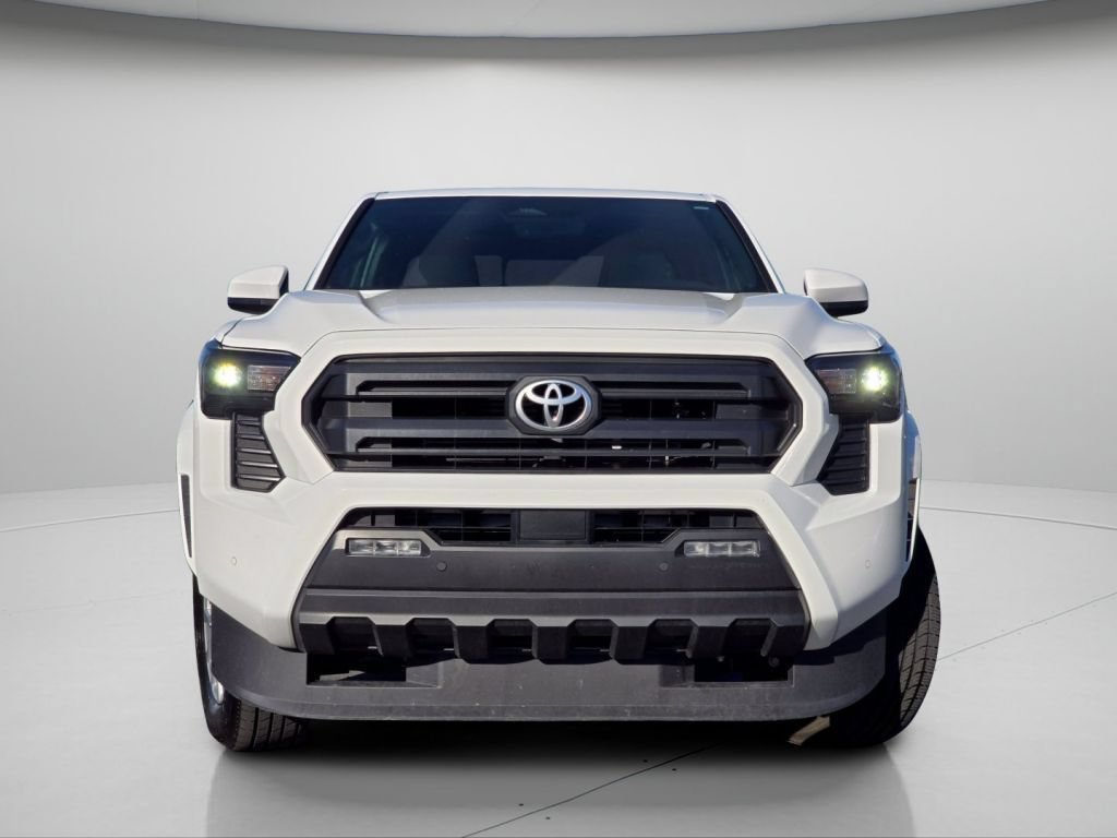 Certified Used 2025 Ice Toyota SR5 image 3