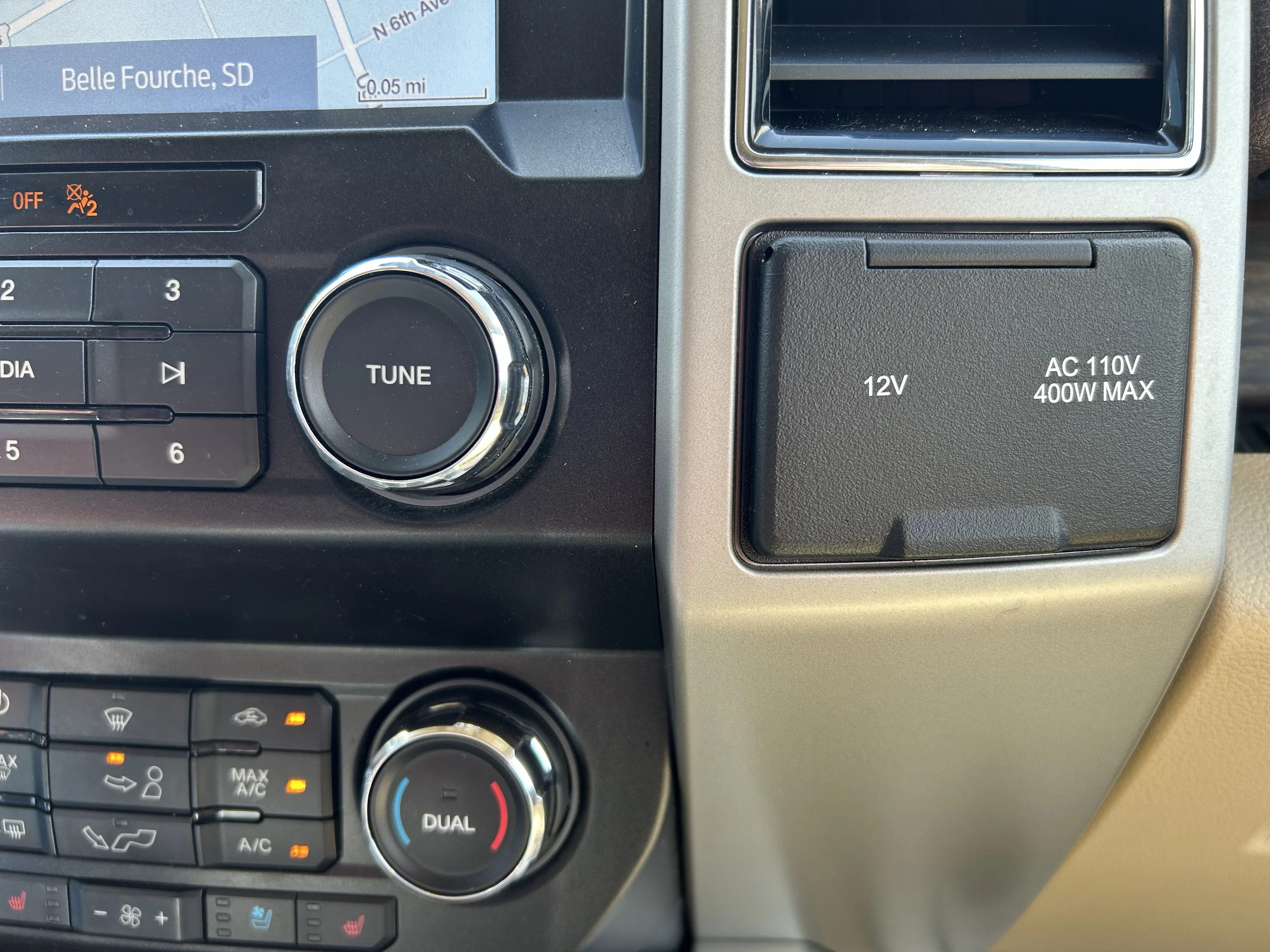 Used 2020 Gray Ford LARIAT image 17