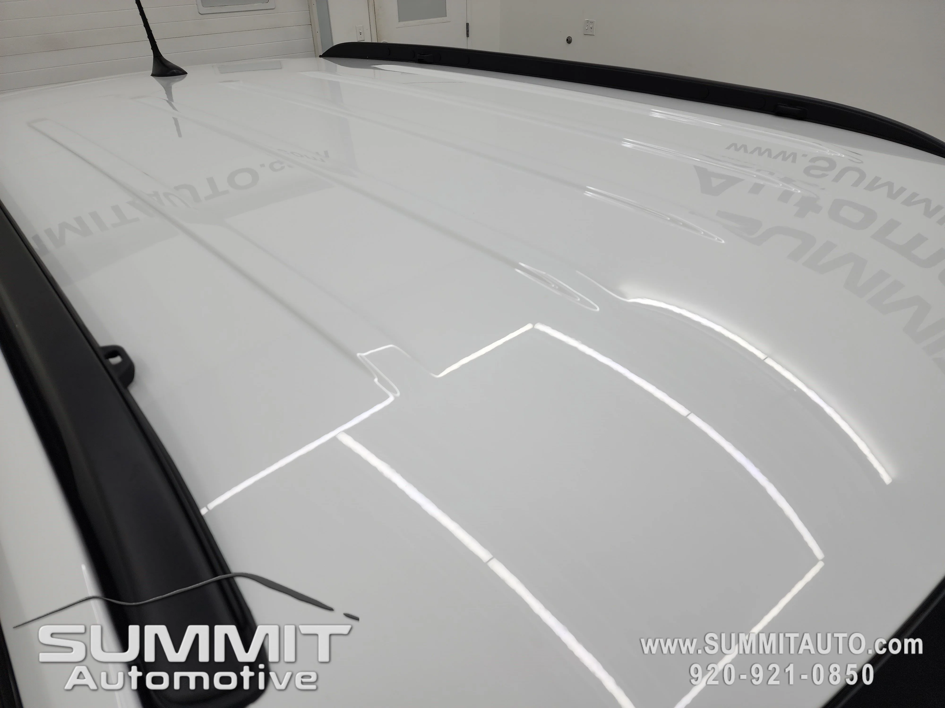 New 2026 Bright White Clearcoat Jeep Latitude image 4