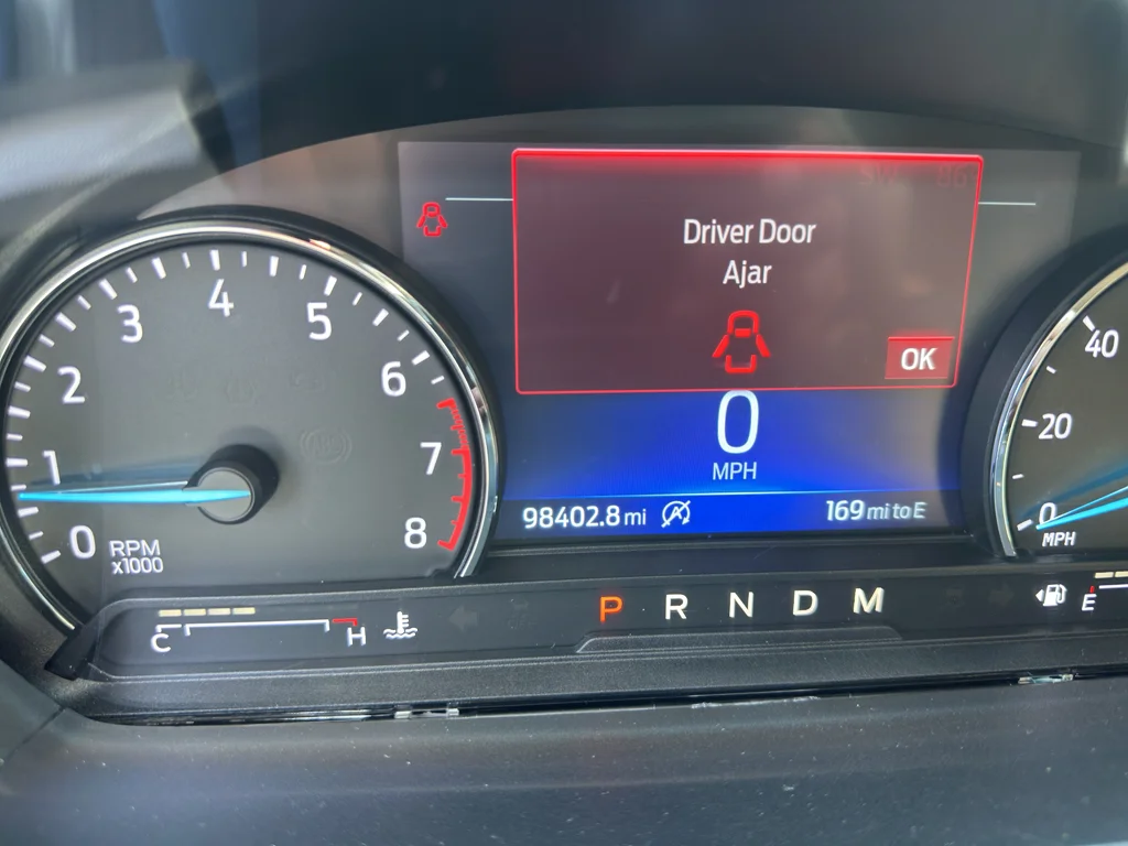 Used 2020 Magnetic Metallic Ford XLT image 3