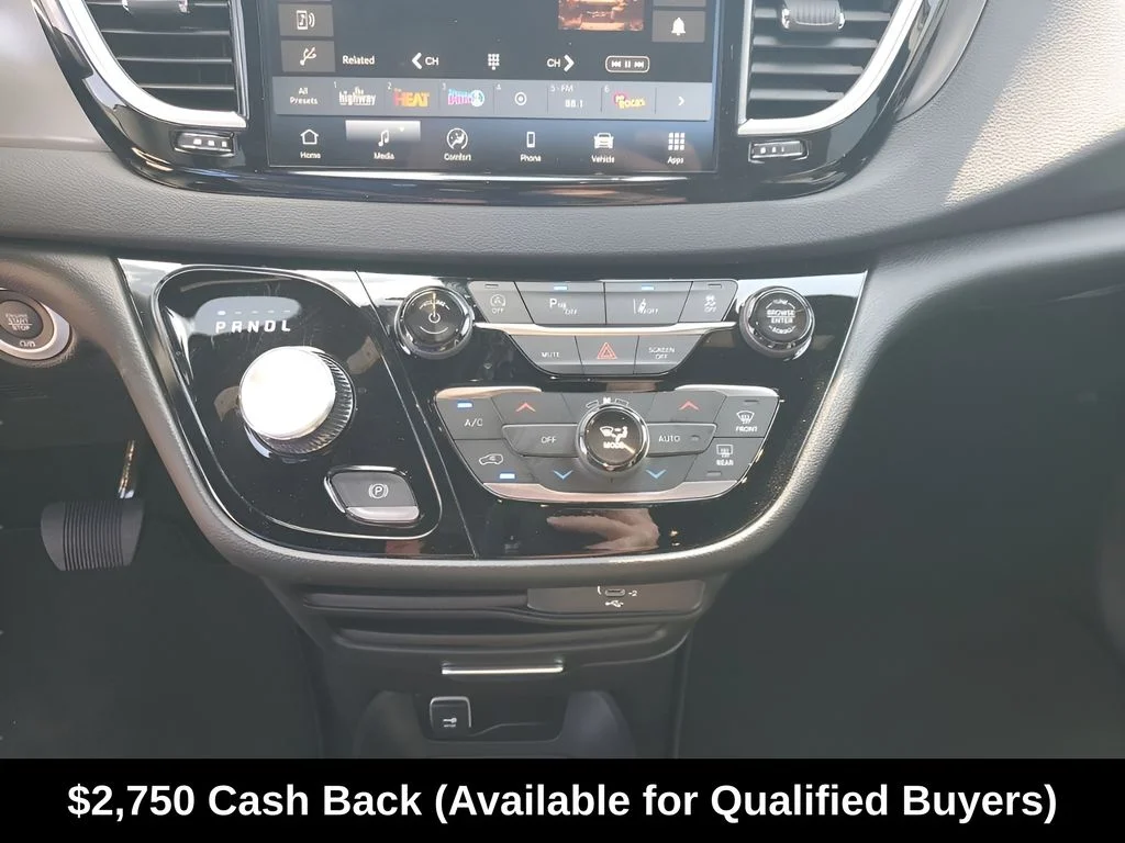 2026 Chrysler Voyager LX - Photo 39