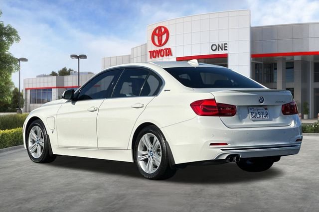 2018 BMW 3 Series 330e - Photo 6