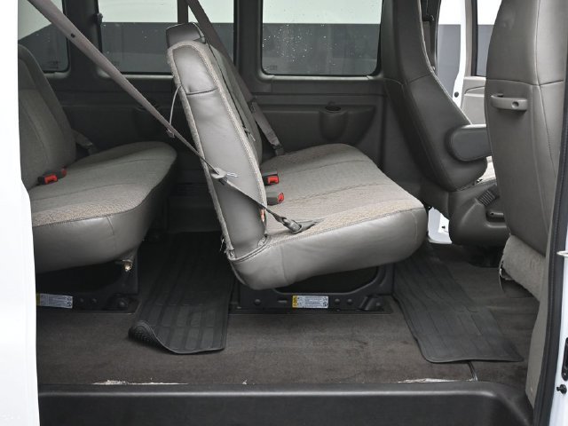 2024 Chevrolet Express Passenger LT - Photo 13