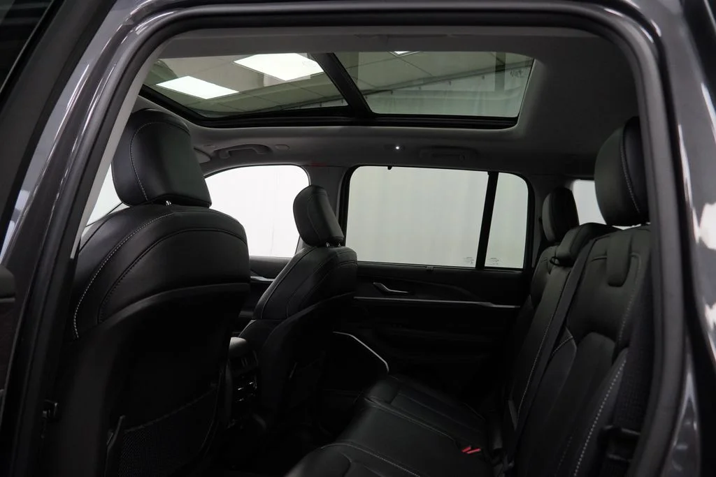 Used 2022 Gray Jeep 4xe image 21