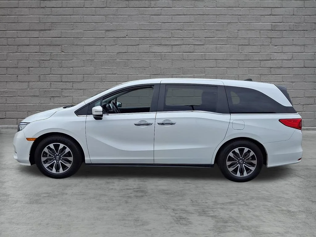 Used 2023 White Honda EX-L image 7