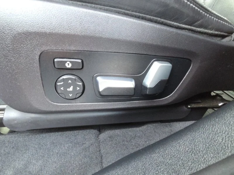Used 2020 Black BMW M image 28