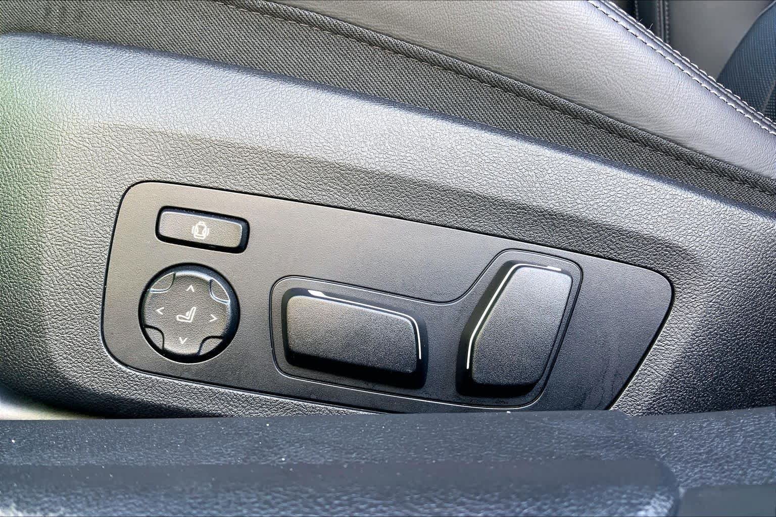 Used 2026 Isle of Man Green Metallic BMW Competition xDrive image 35