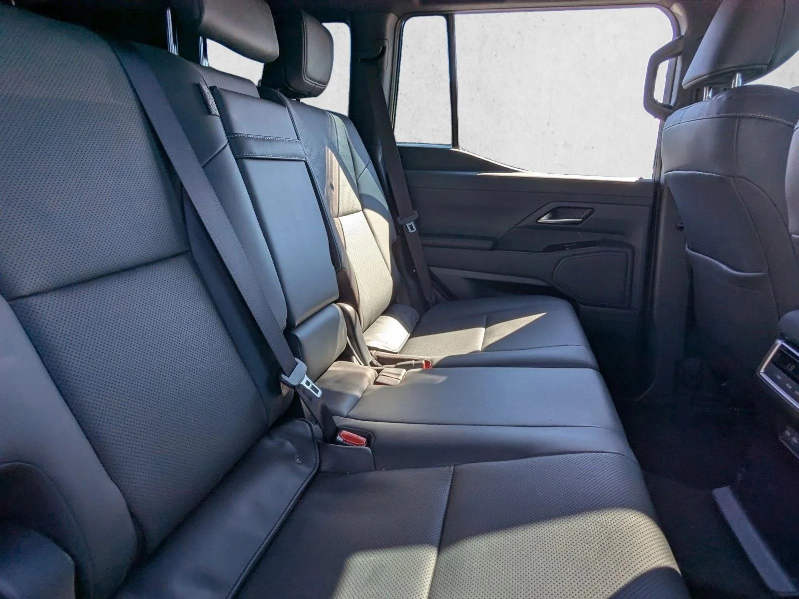 Used 2024 Atomic Silver Lexus PREMIUM image 20
