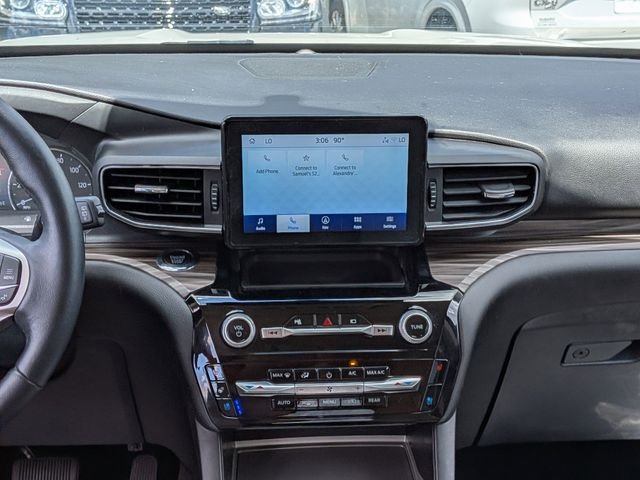 Used 2022 White Ford Limited image 21