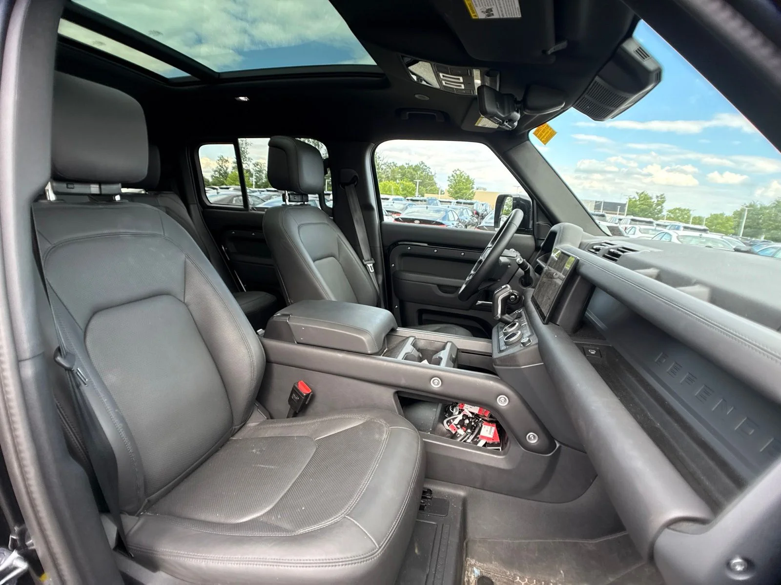 Used 2025 Black Land Rover S image 12