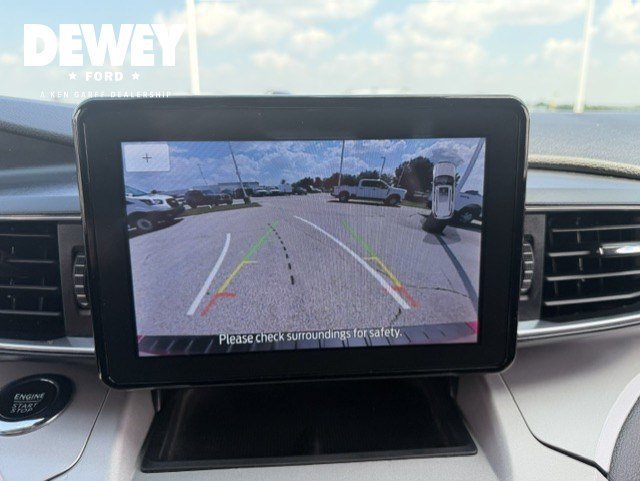 Used 2023 Red Metallic Ford XLT image 17