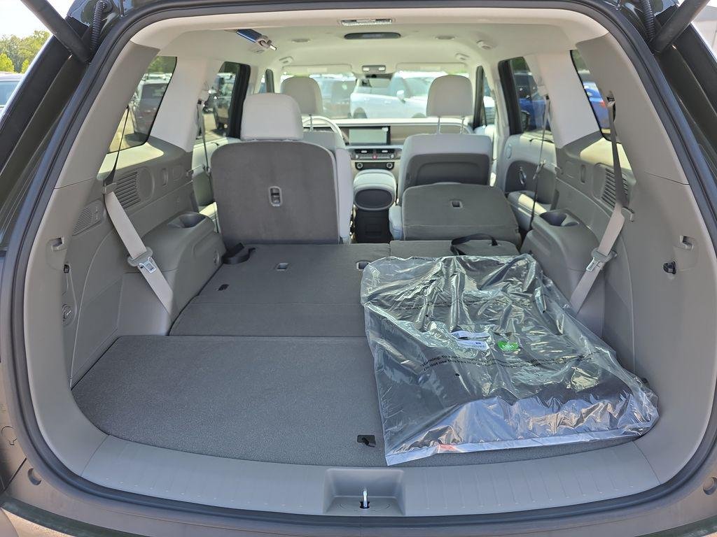 New 2026 Titan Green Hyundai Blue SEL 7P image 28
