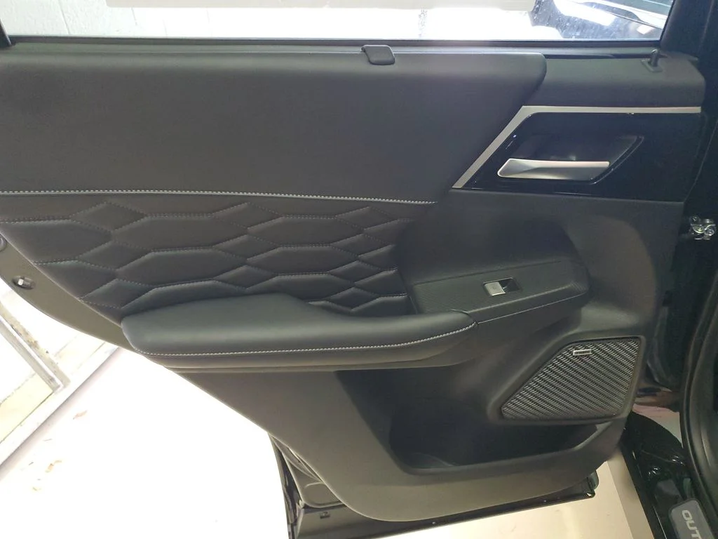 New 2026 Black Mitsubishi SEL image 12