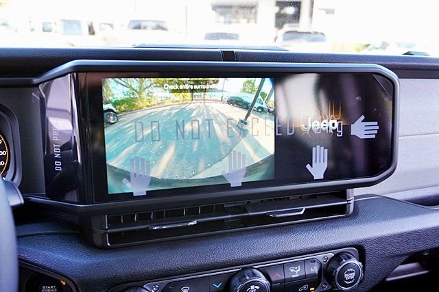 New 2026 Black Clear-Coat Exterior Paint Jeep Sport S image 31