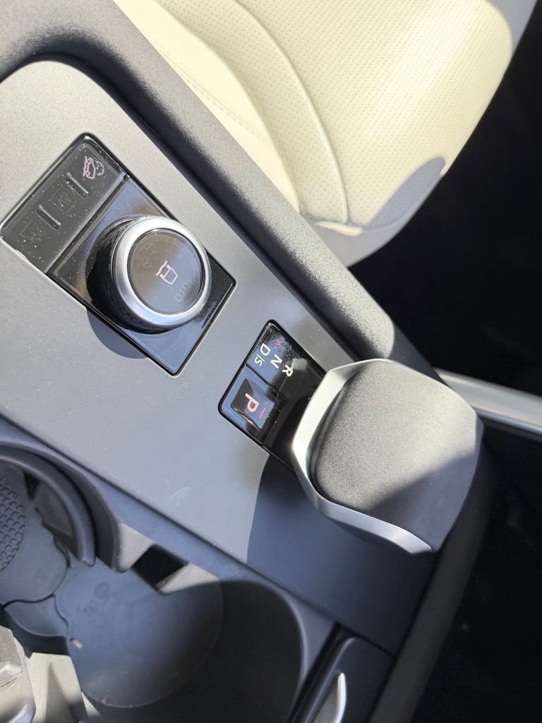 Certified Used 2025 Eiger Grey Metallic Land Rover S image 12