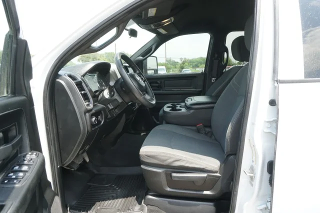 Used 2024 WHITE Ram Tradesman image 12