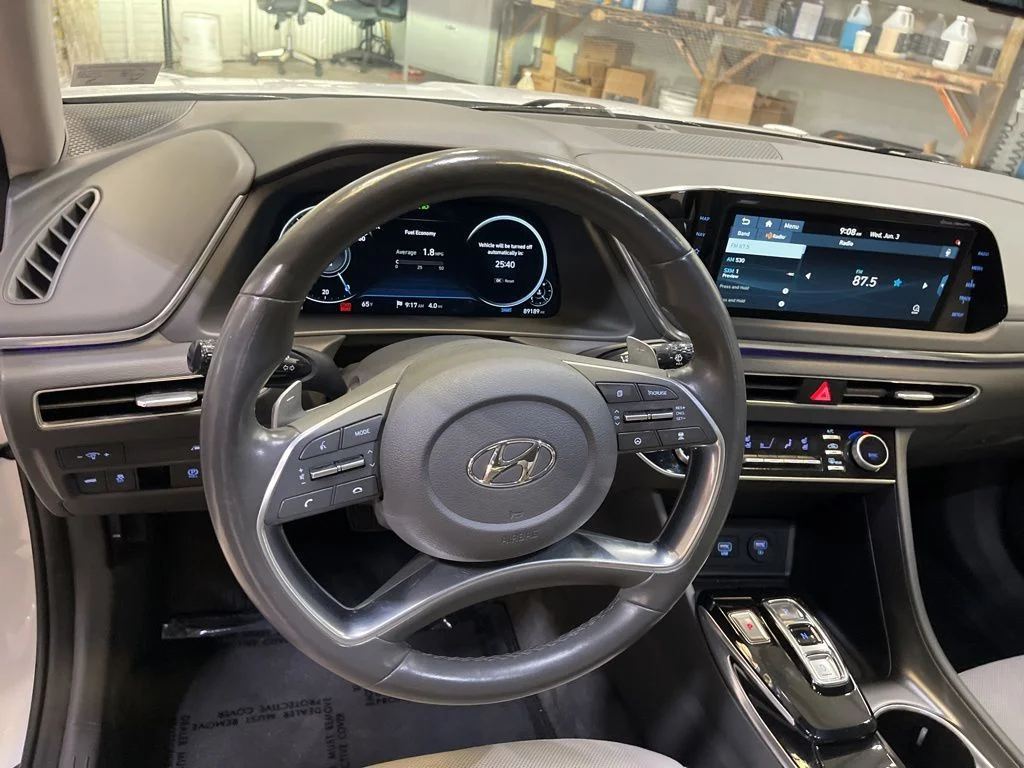Used 2020 Gray Hyundai Limited image 16