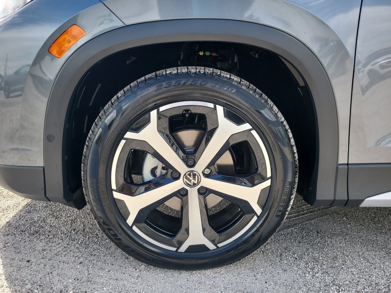 New 2026 Platinum Gray Metallic Volkswagen SE image 8