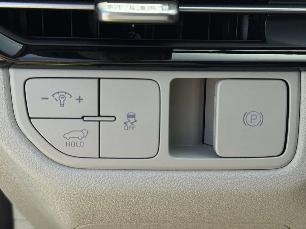 Certified Used 2026 Gray Kia EX image 21