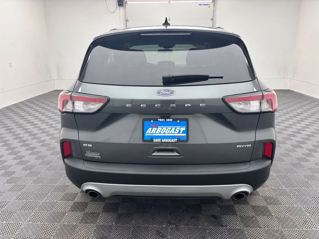 Used 2022 Gray Ford SE image 9