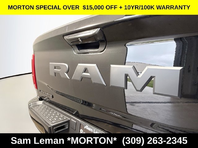 New 2026 Diamond Black Crystal Pearl-Coat Exterior Paint Ram Laramie image 38
