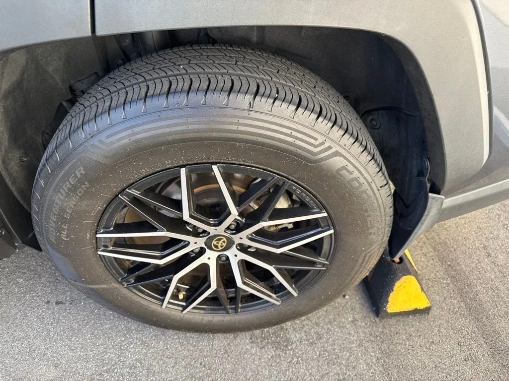 Used 2021 Gray Toyota XLE image 10