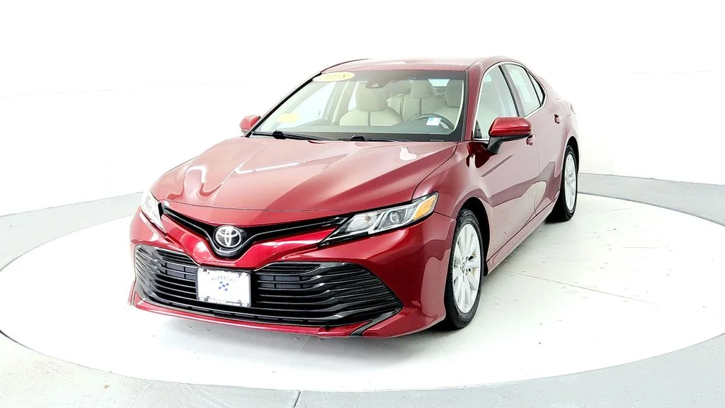 Certified 2018 Toyota Camry LE with VIN 4T1B11HK2JU581248 for sale in Woburn, MA