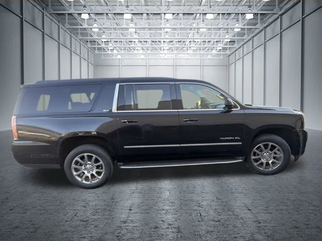 Used 2019 Black GMC SLT image 9