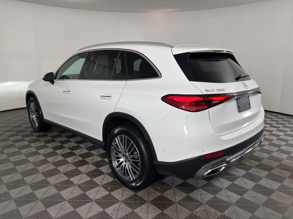 Certified Used 2025 Polar White Mercedes-Benz GLC 300 image 18