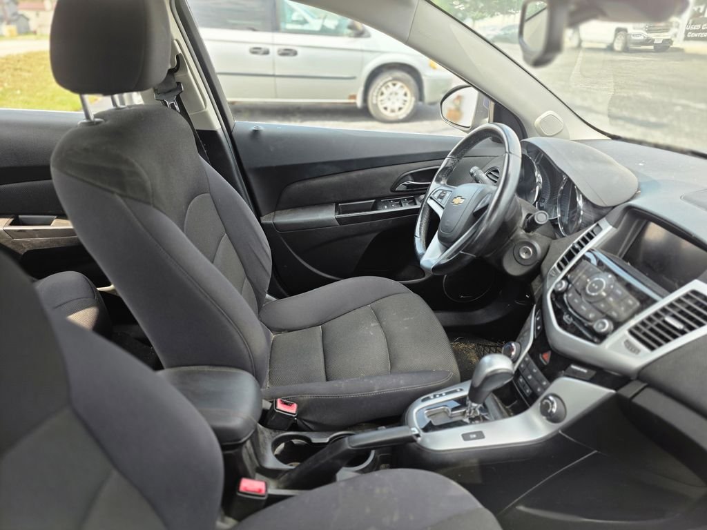 Used 2013 Atlantis Blue Metallic Chevrolet 1LT image 5