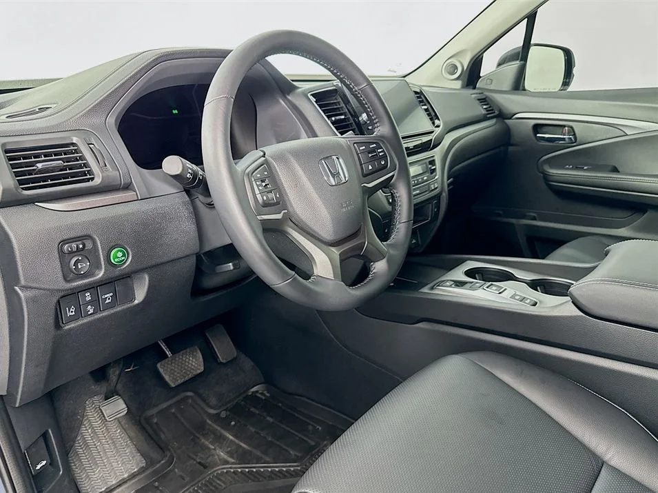New 2026 Platinum White Pearl Honda RTL image 15
