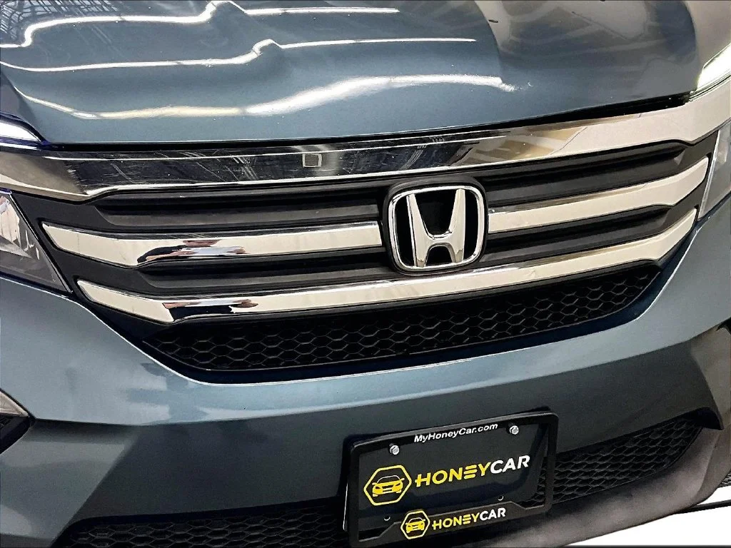 Used 2018 Blue Honda EX-L image 32