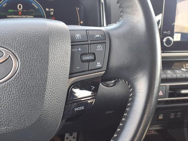 Certified Used 2025 PRECIOUS METAL Toyota  image 23
