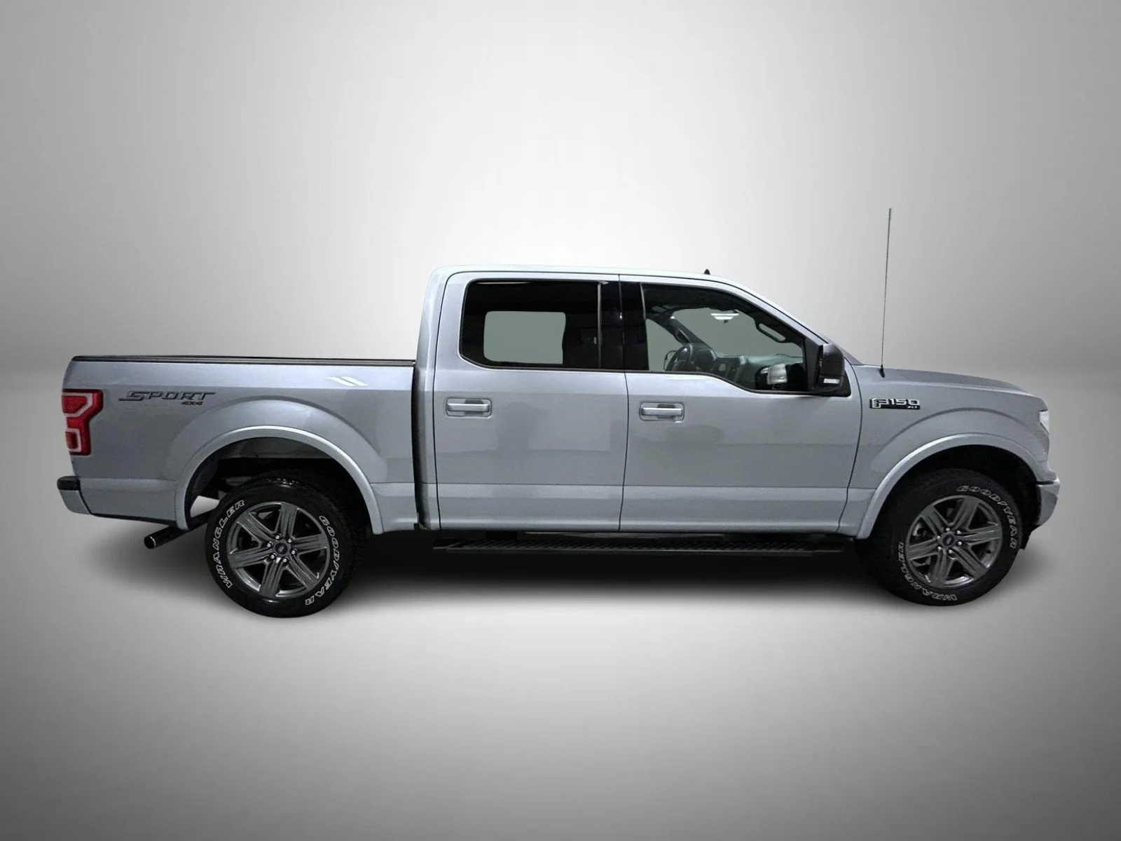 Used 2020 Silver Ford XLT image 4
