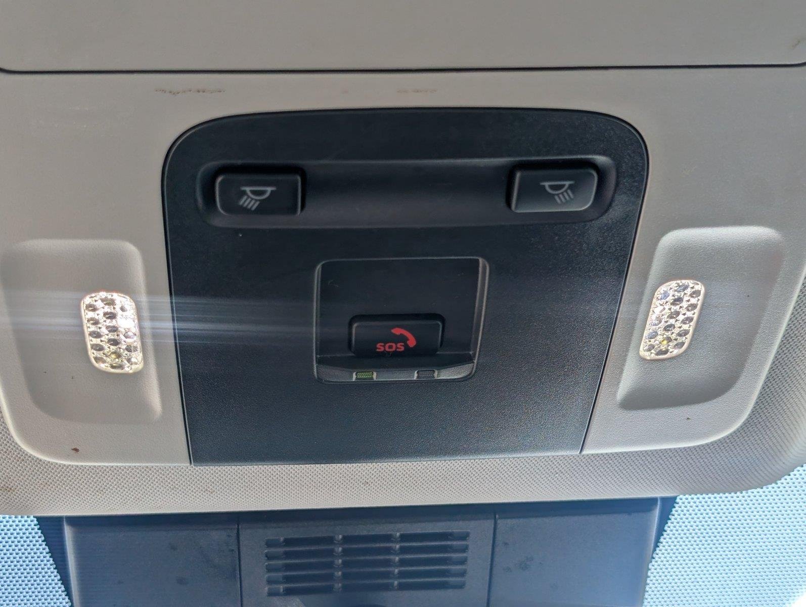 Used 2025 Ice Cap Toyota LE image 21
