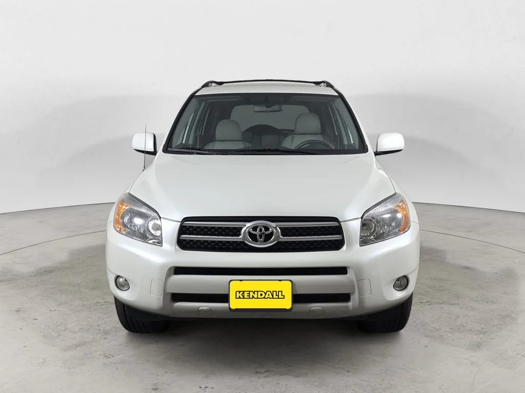 Used 2007 Blizzard Pearl Toyota Limited image 2