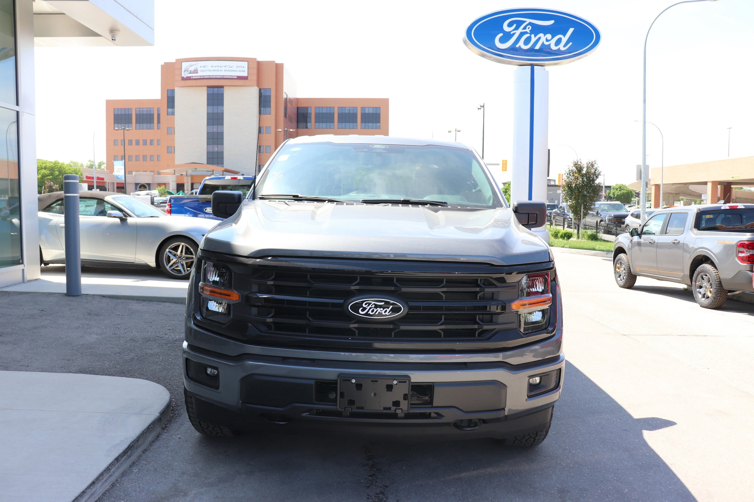 New 2026 CARBONIZED GREY METALLIC Ford XLT image 2