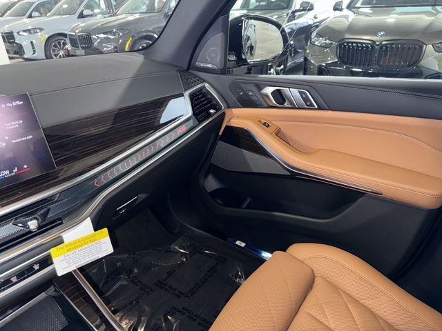 New 2026 Black Sapphire Metallic BMW xDrive50e image 21