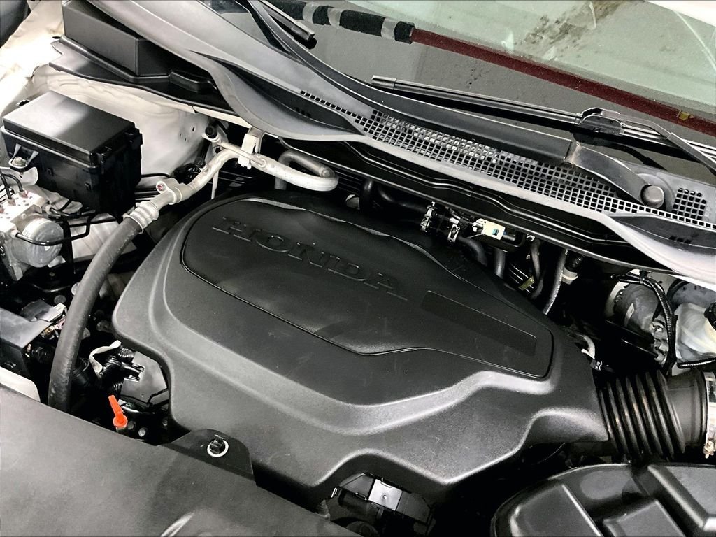 Used 2021 White Honda EX-L image 36
