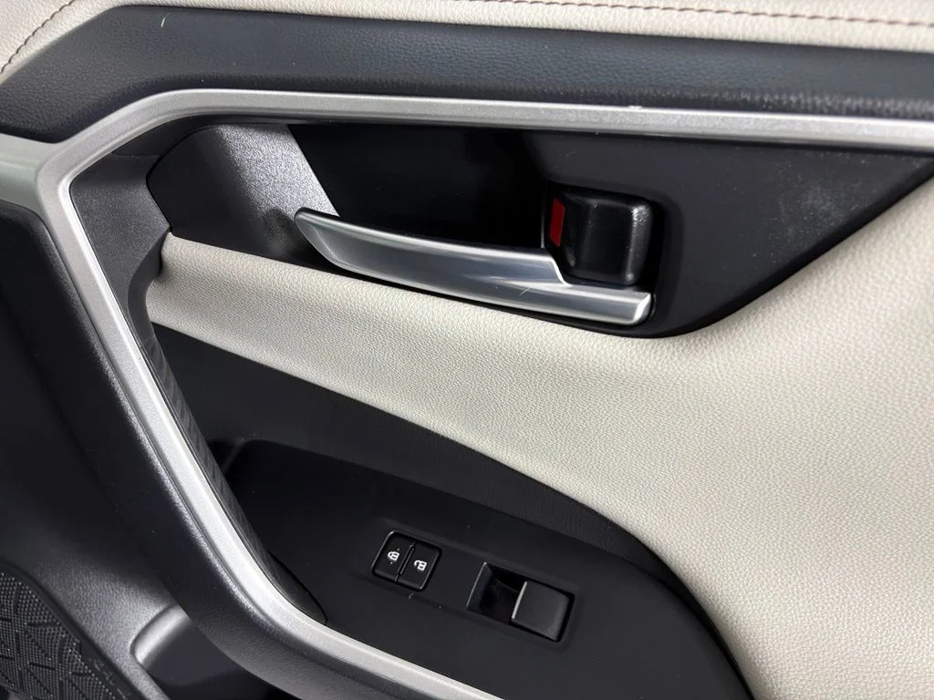 Used 2021 Gray Toyota Limited image 13