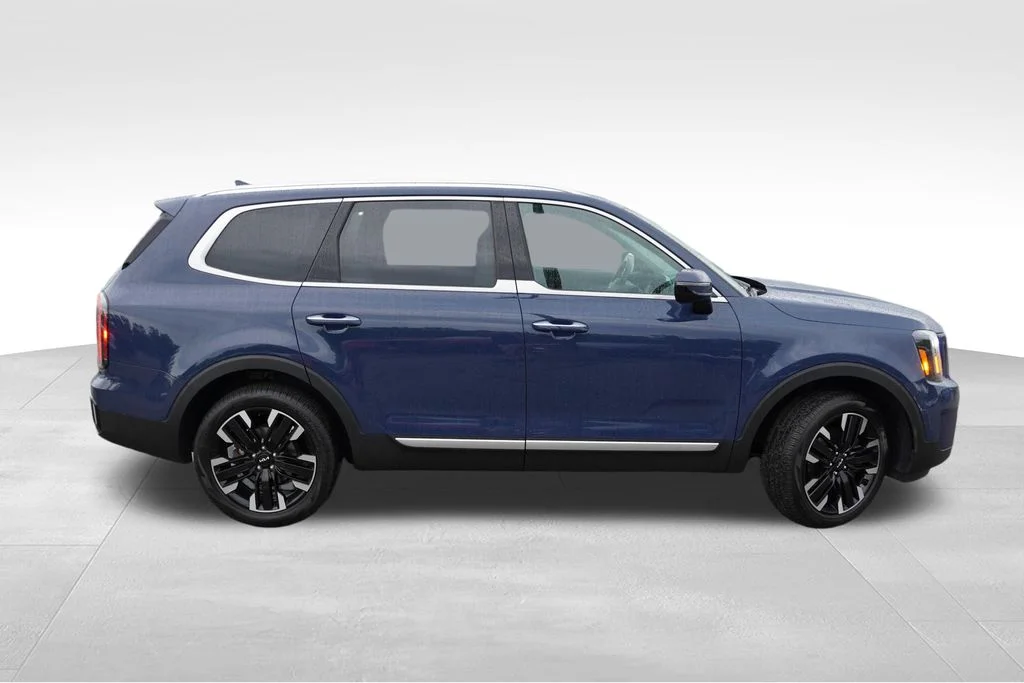 Used 2024 Midnight Lake Blue Kia SX image 2