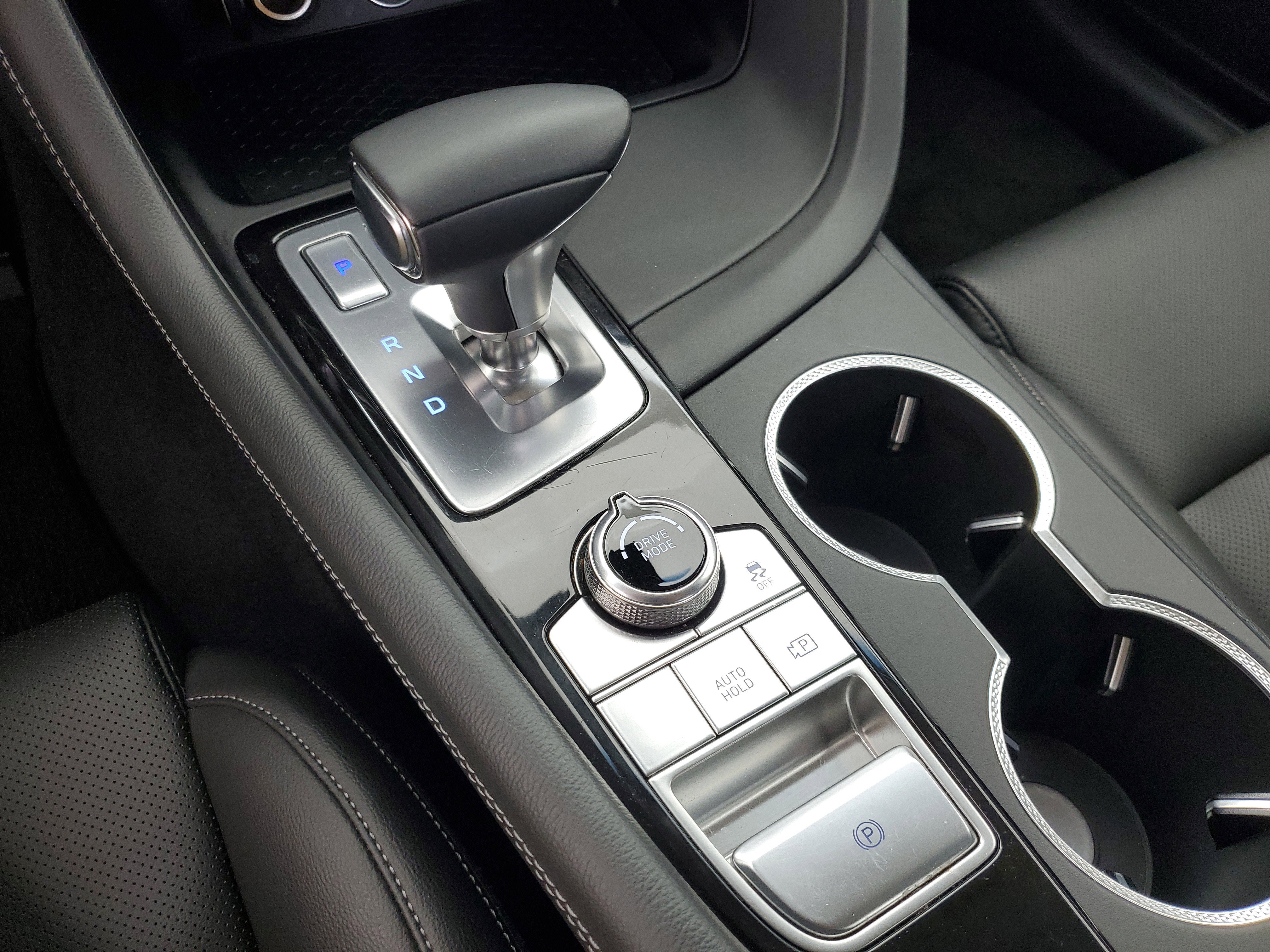 2025 GENESIS G70 Standard - Photo 29