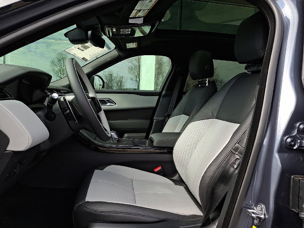 2026 Land Rover Range Rover Velar Dynamic SE - Photo 9