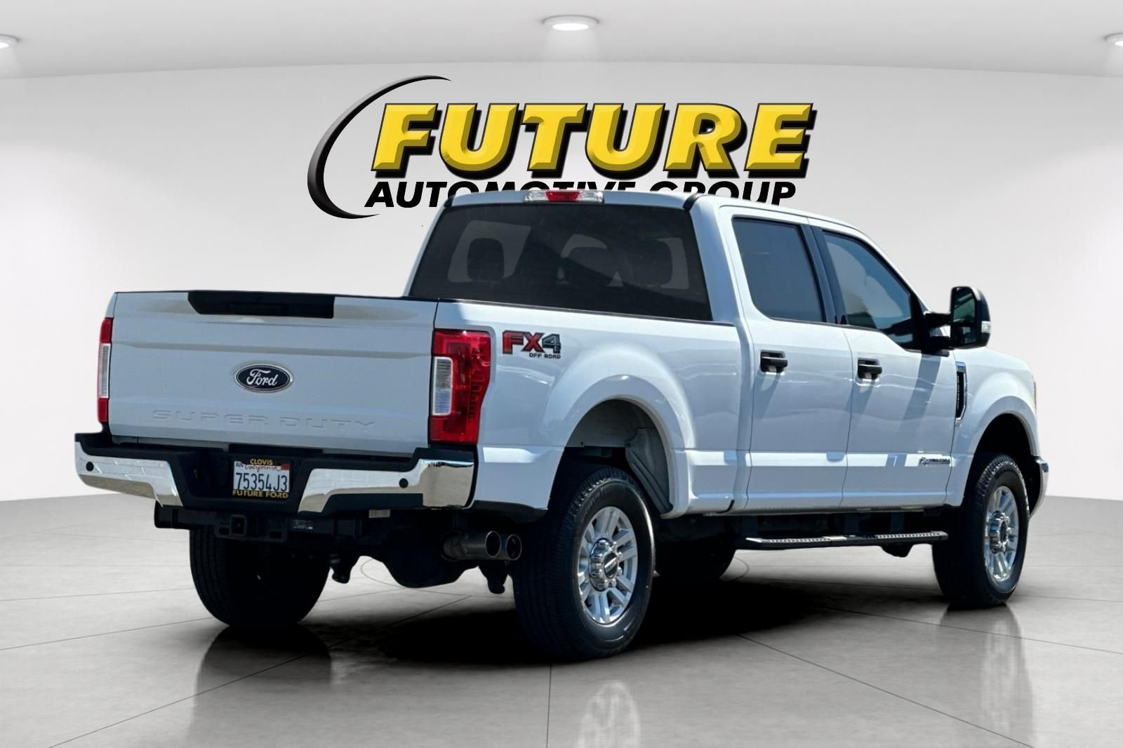Used 2019 White Ford XLT image 3