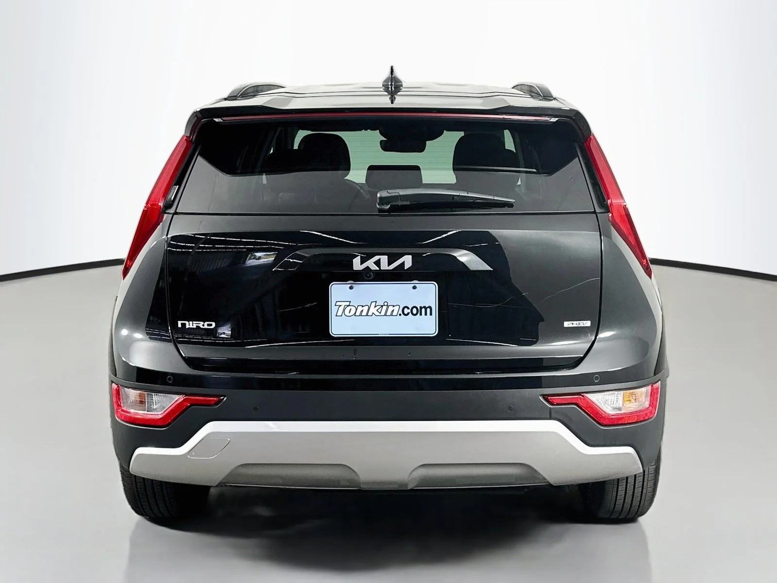 Used 2025 Aurora Black Pearl Kia EX image 7