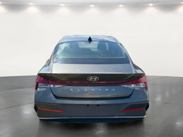 Used 2024 Gray Hyundai SE image 17