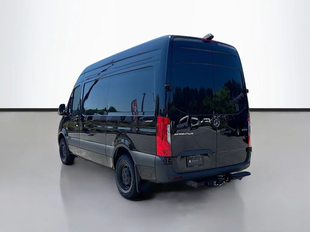 New 2026  Mercedes-Benz Cargo 144 WB image 8