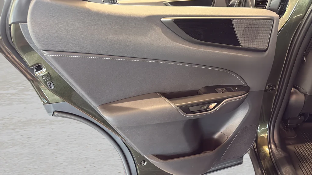 2026 Lexus NX 350 - Photo 13