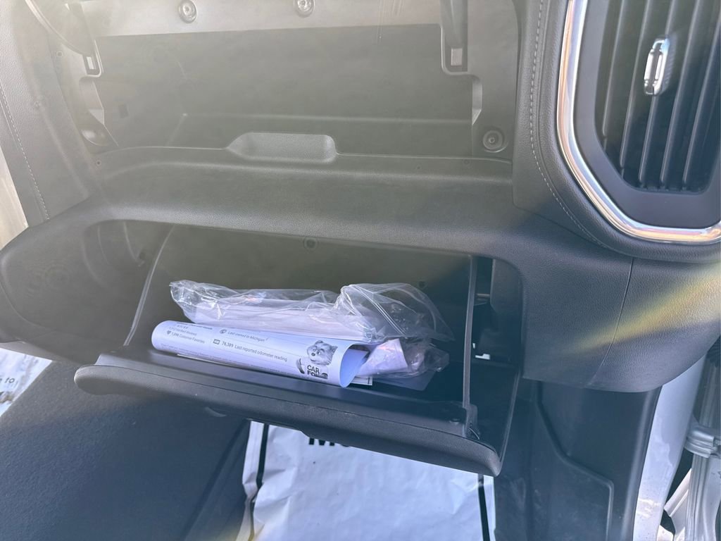 Used 2022 Silver Ice Metallic Chevrolet LT image 30